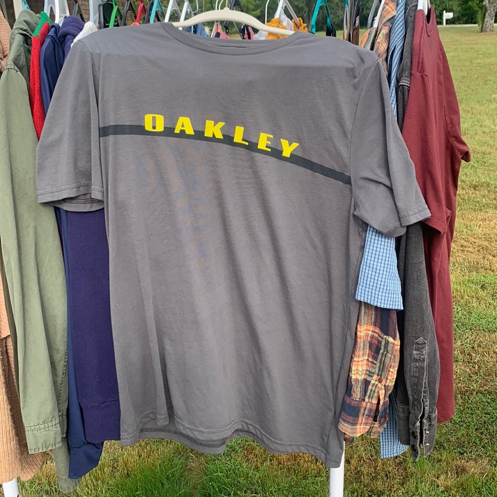 Oakley t-shirt; soft material.